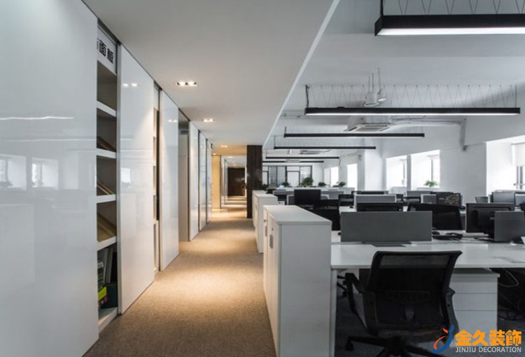 簡約辦公室裝修風(fēng)格怎么設(shè)計(jì)？簡約風(fēng)格設(shè)計(jì)有什么特點(diǎn)